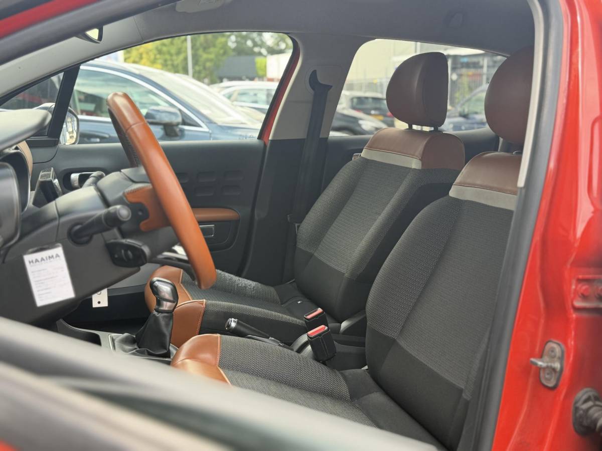 Citroën C3 Citroen C3 1.2 PureTech Shine – Navigatie – Achteruitrijcamera – Apple Carplay/Android Auto – Trekhaak