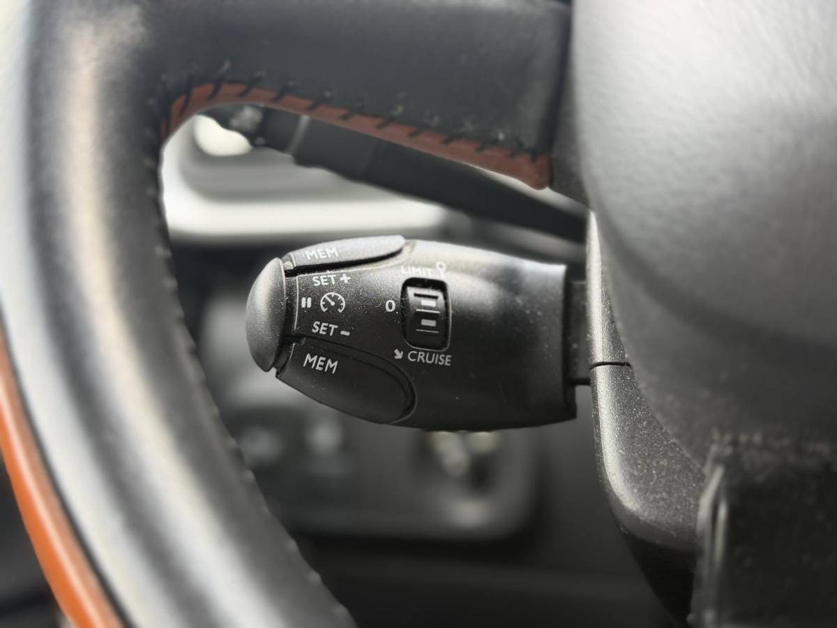 Citroën C3 Citroen C3 1.2 PureTech Shine – Navigatie – Achteruitrijcamera – Apple Carplay/Android Auto – Trekhaak