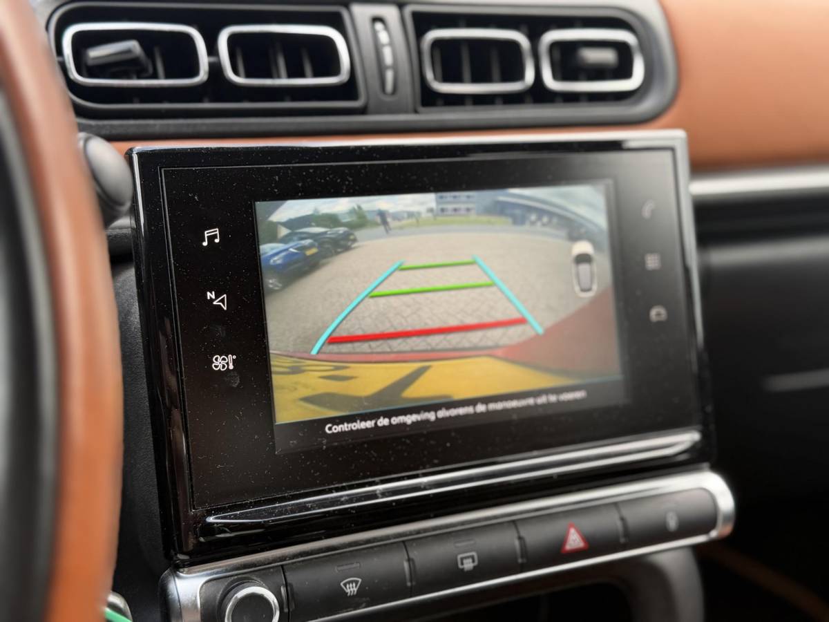 Citroën C3 Citroen C3 1.2 PureTech Shine – Navigatie – Achteruitrijcamera – Apple Carplay/Android Auto – Trekhaak