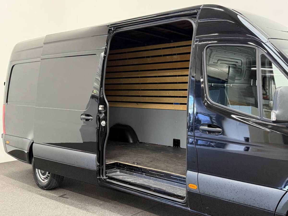 Mercedes-Benz Sprinter Mercedes-Benz Sprinter 311 1.9 CDI L3H2 RWD Navigatie Apple carplay/android Airco Camera Trekhaak 3-zits