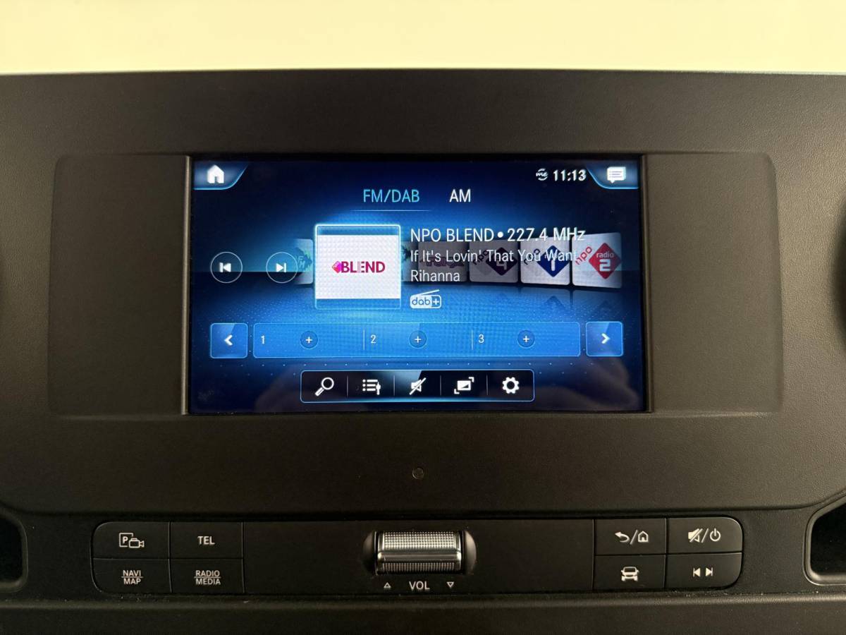 Mercedes-Benz Sprinter Mercedes-Benz Sprinter 311 1.9 CDI L3H2 RWD Navigatie Apple carplay/android Airco Camera Trekhaak 3-zits