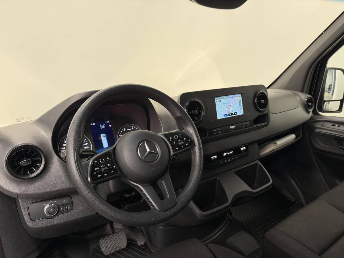 Mercedes-Benz Sprinter Mercedes-Benz Sprinter 311 1.9 CDI L3H2 RWD Navigatie Apple carplay/android Airco Camera Trekhaak 3-zits