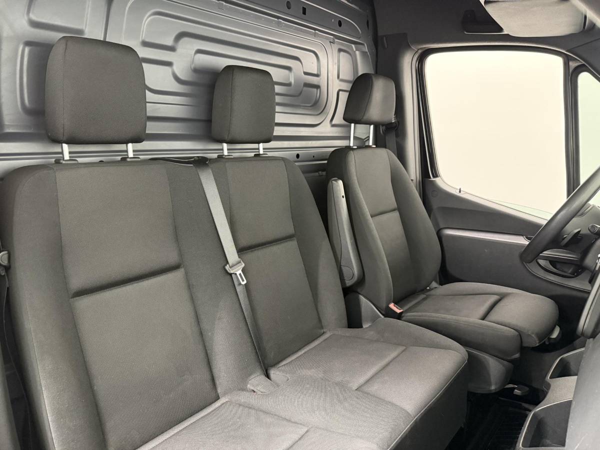 Mercedes-Benz Sprinter Mercedes-Benz Sprinter 311 1.9 CDI L3H2 RWD Navigatie Apple carplay/android Airco Camera Trekhaak 3-zits