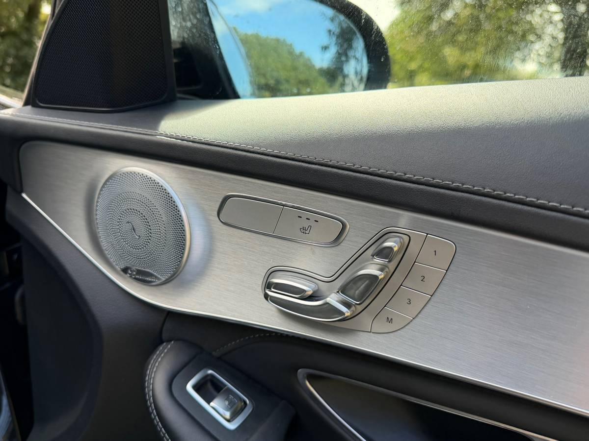 Mercedes-Benz C-Klasse Mercedes-Benz C-klasse AMG 63 | Downpipe | Akrapovic | Burmeister | Memory |