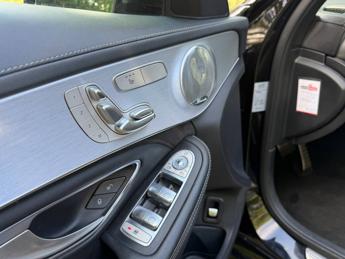 Mercedes-Benz C-Klasse Mercedes-Benz C-klasse AMG 63 | Downpipe | Akrapovic | Burmeister | Memory |