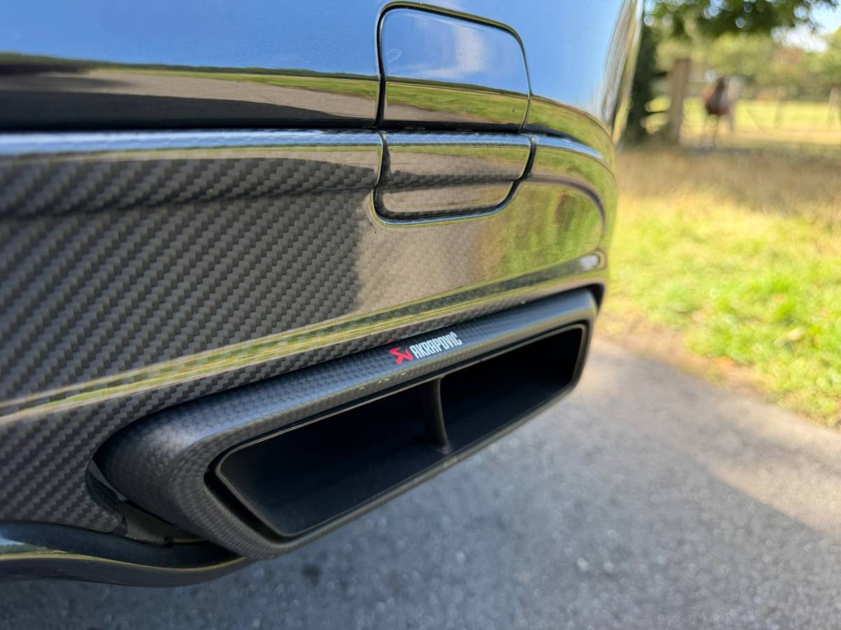 Mercedes-Benz C-Klasse Mercedes-Benz C-klasse AMG 63 | Downpipe | Akrapovic | Burmeister | Memory |