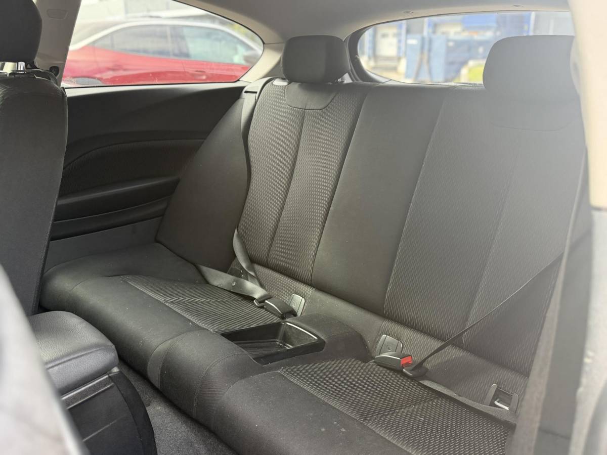 BMW 1 Serie BMW 1-serie 114i – Stoelverwarming – Lichtmetalen velgen – Airconditioning