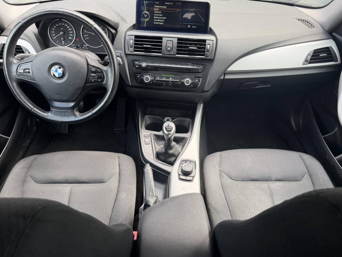 BMW 1 Serie BMW 1-serie 114i – Stoelverwarming – Lichtmetalen velgen – Airconditioning