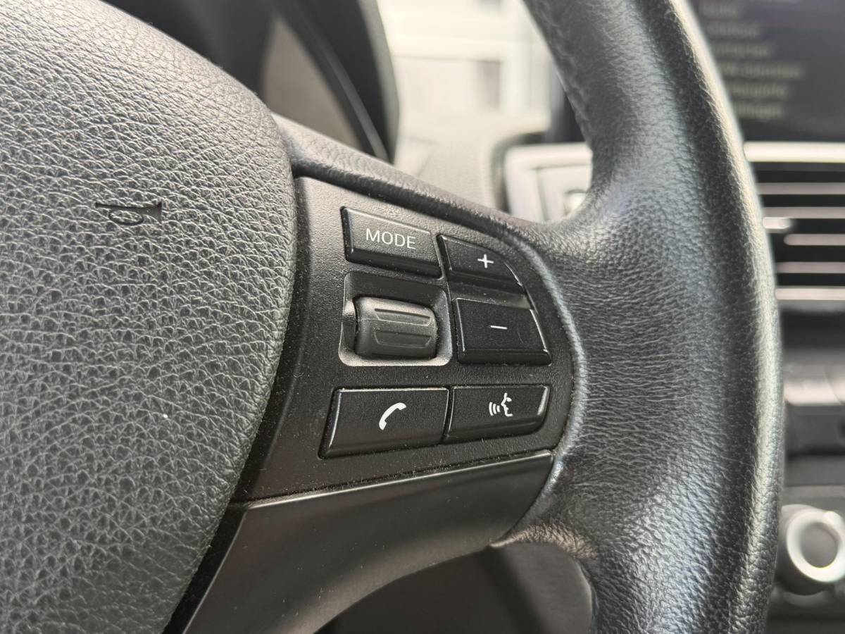BMW 1 Serie BMW 1-serie 114i – Stoelverwarming – Lichtmetalen velgen – Airconditioning