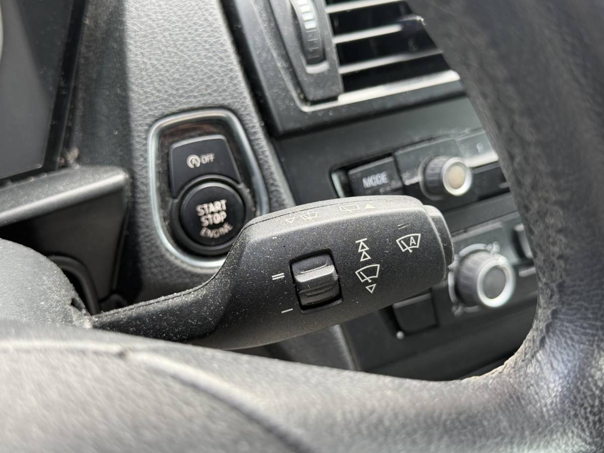 BMW 1 Serie BMW 1-serie 114i – Stoelverwarming – Lichtmetalen velgen – Airconditioning