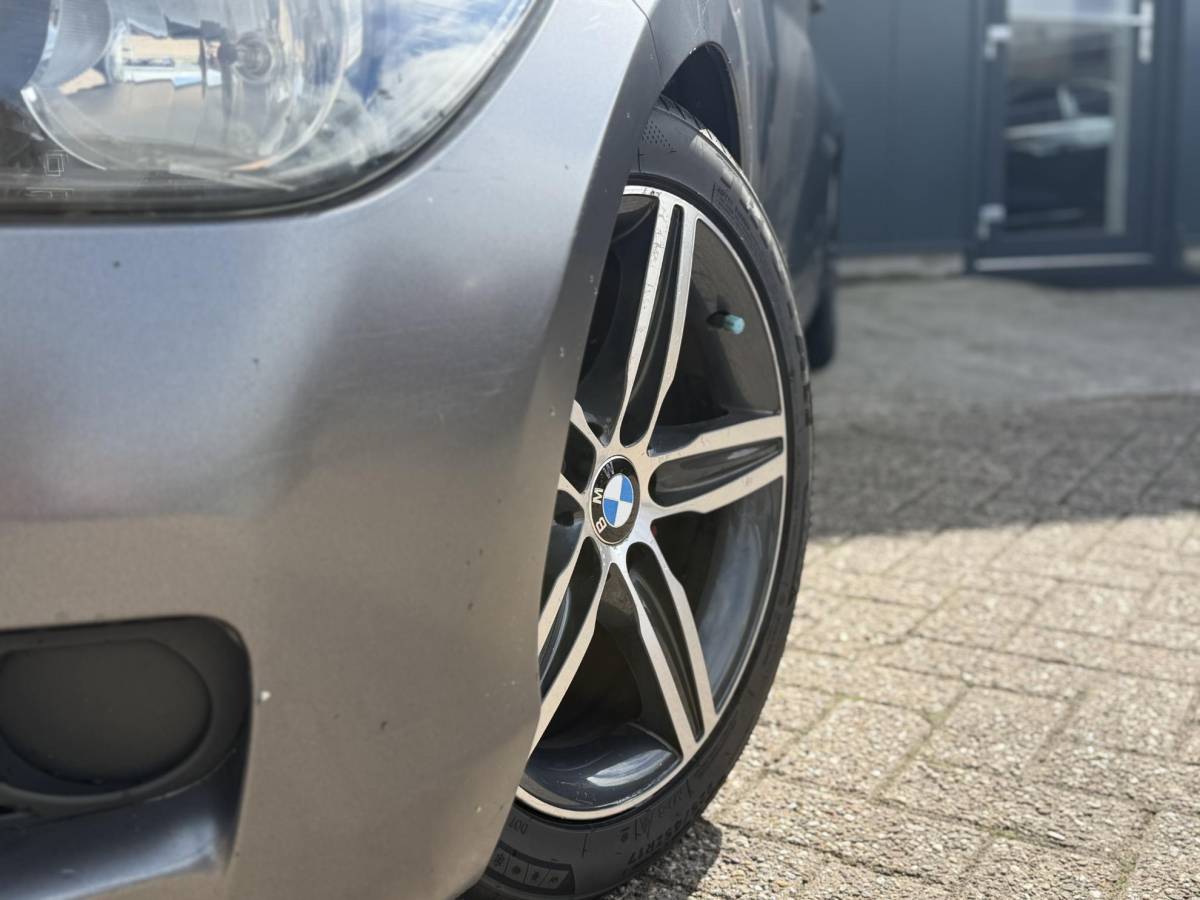 BMW 1 Serie BMW 1-serie 114i – Stoelverwarming – Lichtmetalen velgen – Airconditioning