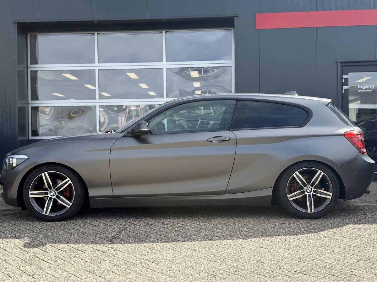BMW 1 Serie BMW 1-serie 114i – Stoelverwarming – Lichtmetalen velgen – Airconditioning