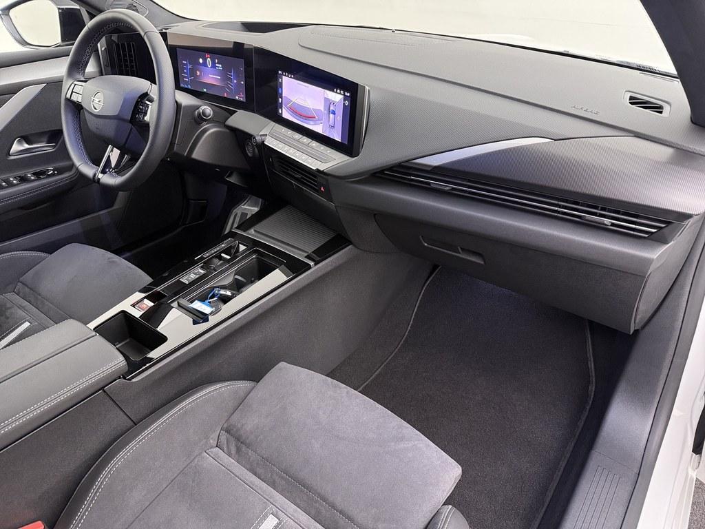 Opel Astra Opel Astra 1.6 Turbo Plug In Hybrid GSe 225pk Hud/Alcantara/ 360.Camera/Agr/Keyless/Led.Matrix/Winterpakket ZGAN