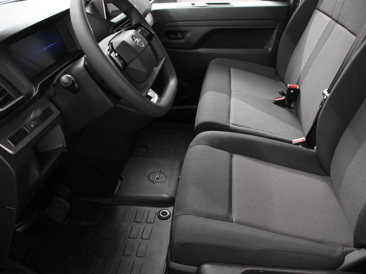 Opel Vivaro Opel Vivaro 2.0 BlueHDi 180 S&S L3 Automaat Apple Carplay /  Android Auto Parkeersensoren Trekhaak Camera Navigatie Cruise Control LED