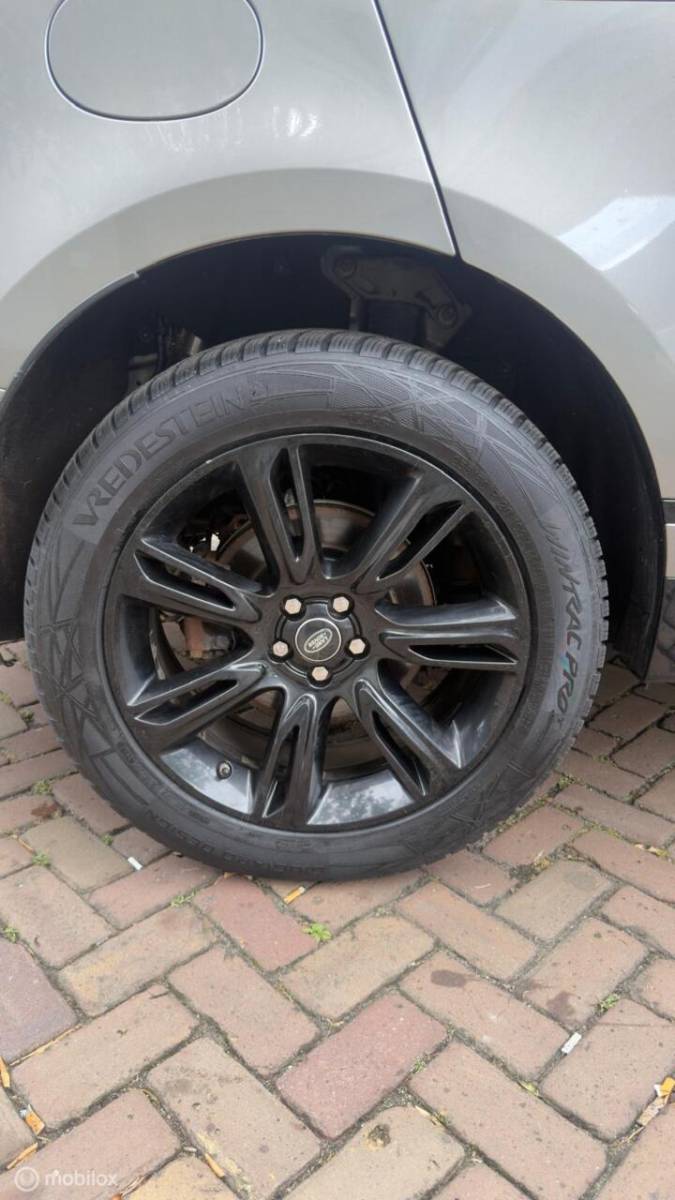 Land Rover Range Rover Velar Land Rover Range Rover Velar 2.0 P300 Turbo AWD R-Dynamic HS