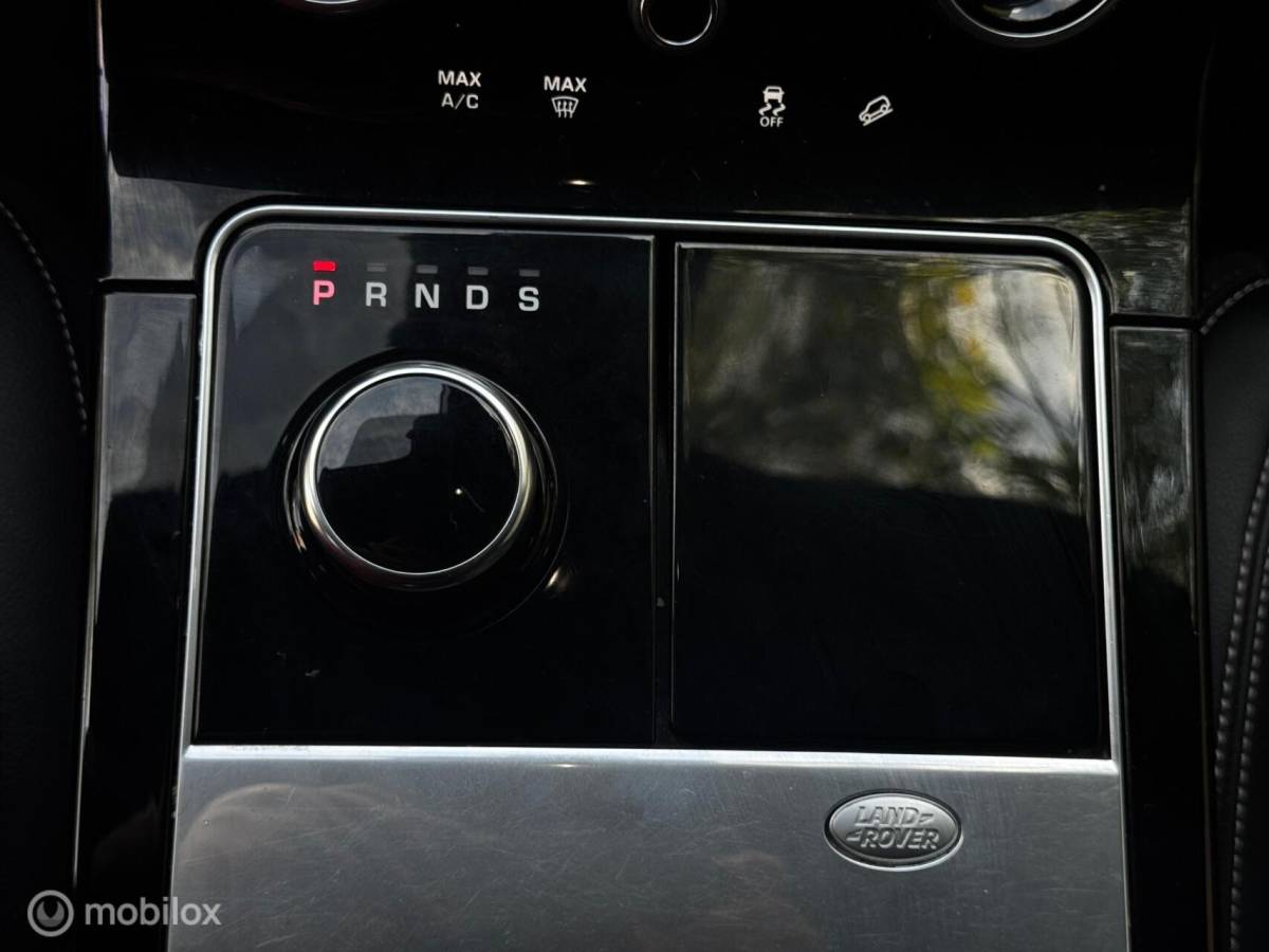 Land Rover Range Rover Velar Land Rover Range Rover Velar 2.0 P300 Turbo AWD R-Dynamic HS