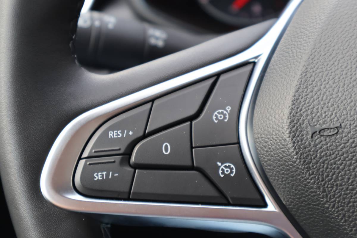 Renault Clio Renault Clio 1.0 TCe Zen / NL-Auto / Navi / Led verl. / Pdc