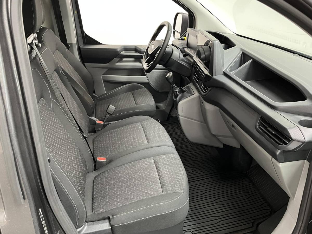 Ford Transit Custom Ford Transit Custom 300 2.0 TDCI L2H1 Trend NM Dubbele Cabine Ford Transit Custom 300 2.0 TDCI L2H1 Trend NM Airco Navi Cruise PDC Camera