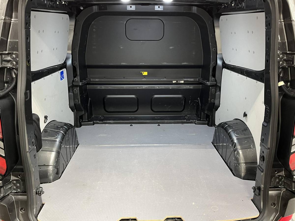 Ford Transit Custom Ford Transit Custom 300 2.0 TDCI L2H1 Trend NM Dubbele Cabine Ford Transit Custom 300 2.0 TDCI L2H1 Trend NM Airco Navi Cruise PDC Camera