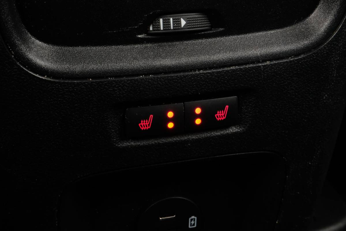 Ford Kuga Ford Kuga 2.5 PHEV Titanium 224 PK | Winterpack | Stoelverwarming | Navigatie | Parkeersensoren | CarPlay | Climate Control