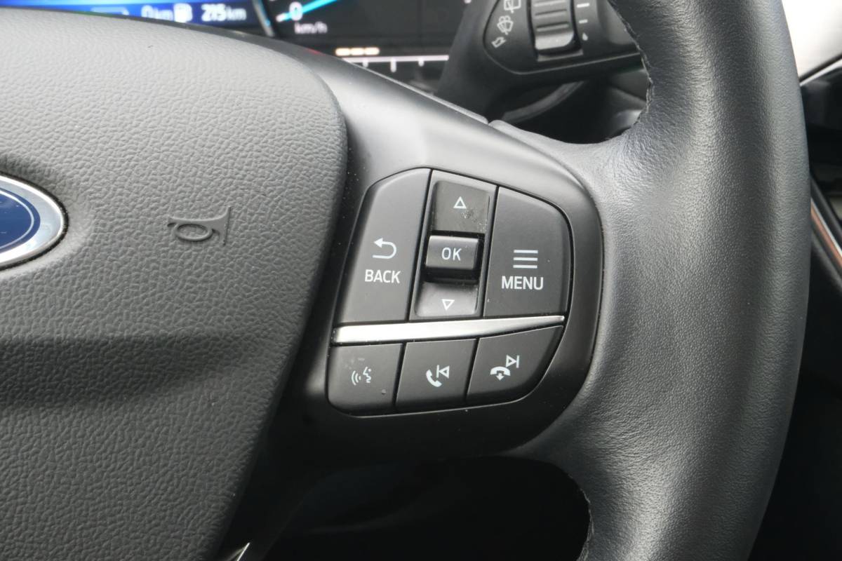 Ford Kuga Ford Kuga 2.5 PHEV Titanium 224 PK | Winterpack | Stoelverwarming | Navigatie | Parkeersensoren | CarPlay | Climate Control