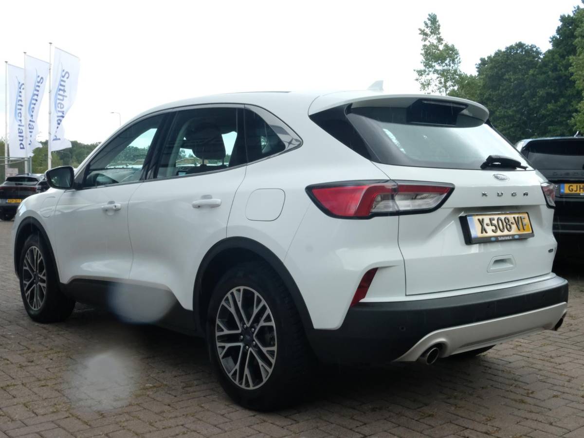 Ford Kuga Ford Kuga 2.5 PHEV Titanium 224 PK | Winterpack | Stoelverwarming | Navigatie | Parkeersensoren | CarPlay | Climate Control