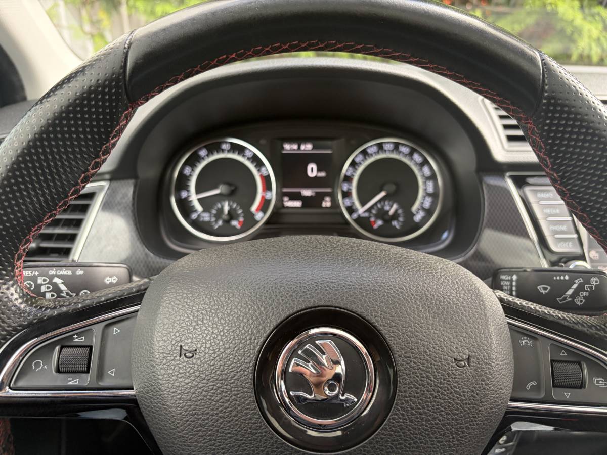 Škoda Fabia ŠKODA Fabia 1.2 TSI Monte Carlo | UNIEK! | Pano | Navi | PDC | Rijklaar met beurt & garantie!