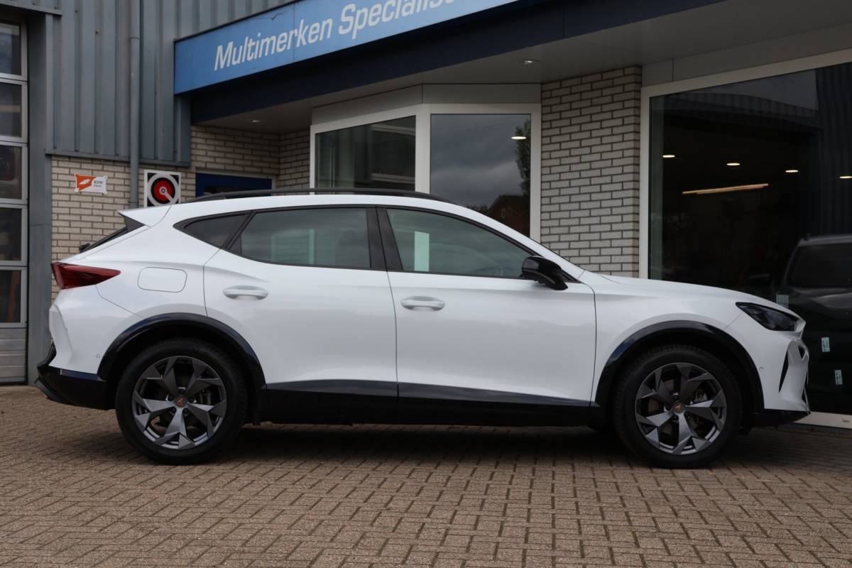 CUPRA Formentor Cupra Formentor 1.5 TSI e-Hybrid SOH 100% Nieuw model 360° camera Stoel-/stuurverwarming
