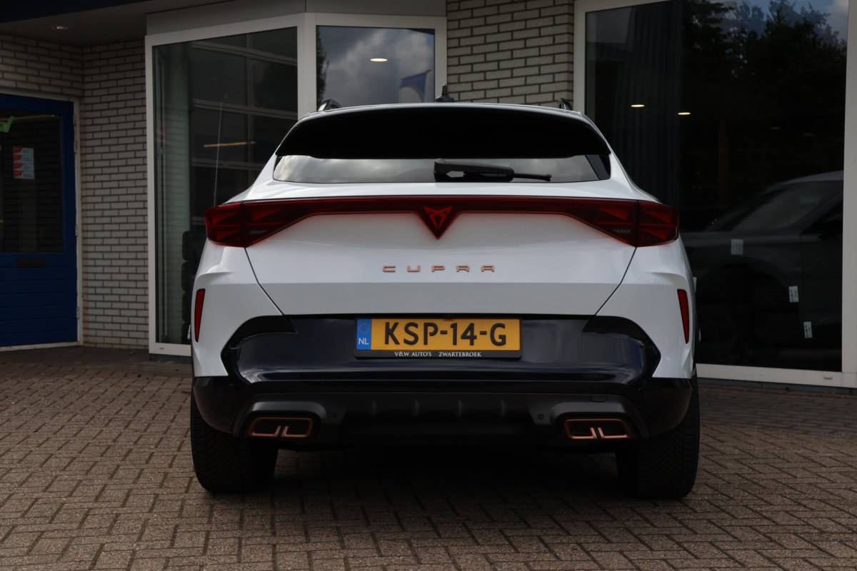 CUPRA Formentor Cupra Formentor 1.5 TSI e-Hybrid SOH 100% Nieuw model 360° camera Stoel-/stuurverwarming