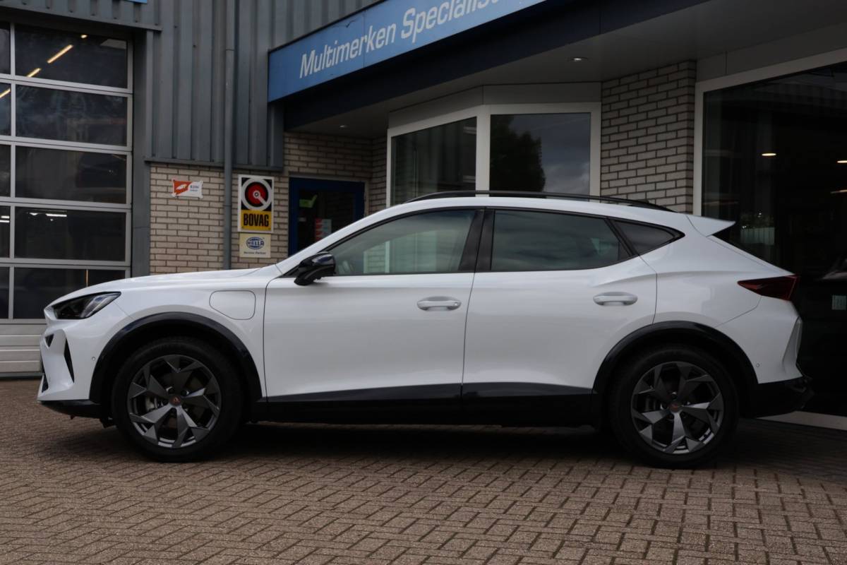 CUPRA Formentor Cupra Formentor 1.5 TSI e-Hybrid SOH 100% Nieuw model 360° camera Stoel-/stuurverwarming