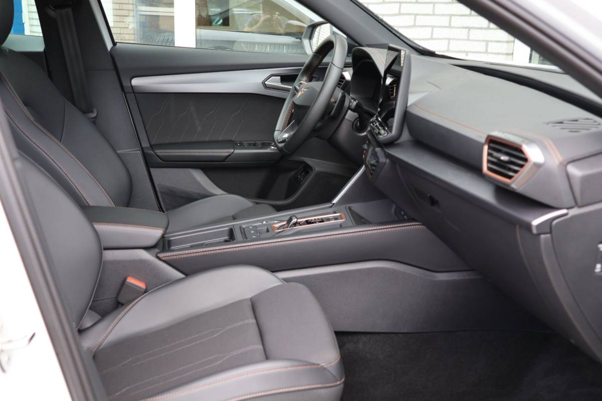 CUPRA Formentor Cupra Formentor 1.5 TSI e-Hybrid SOH 100% Nieuw model 360° camera Stoel-/stuurverwarming