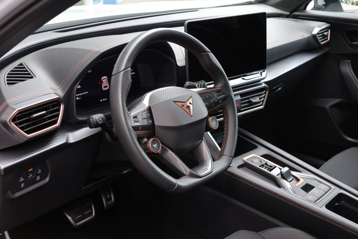 CUPRA Formentor Cupra Formentor 1.5 TSI e-Hybrid SOH 100% Nieuw model 360° camera Stoel-/stuurverwarming