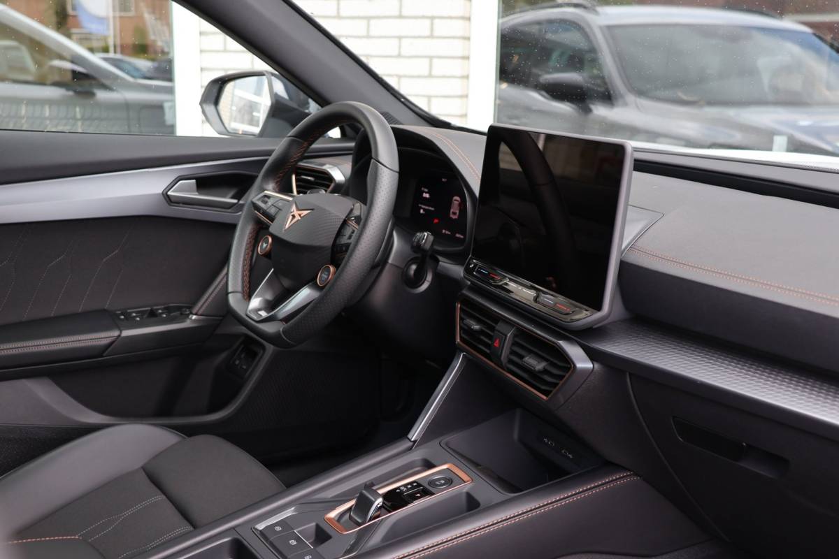 CUPRA Formentor Cupra Formentor 1.5 TSI e-Hybrid SOH 100% Nieuw model 360° camera Stoel-/stuurverwarming