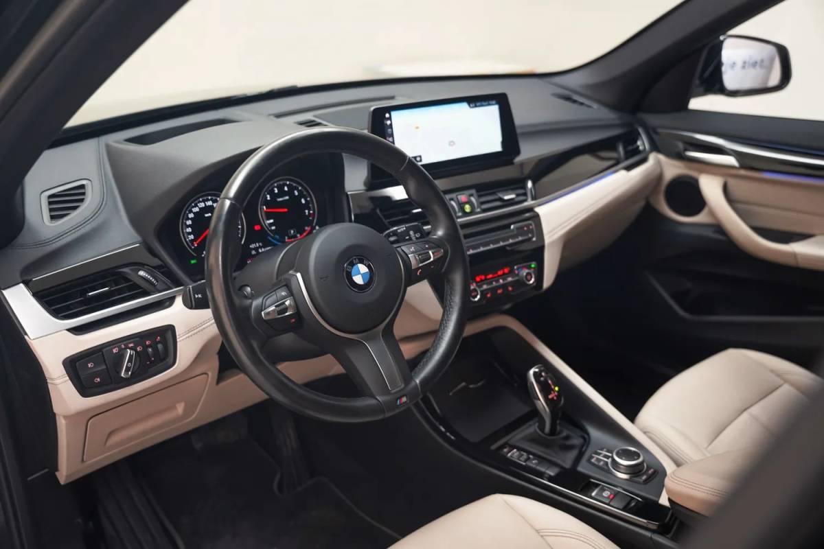 BMW X1 BMW X1 sDrive20i High Executive Edition [ Clima LED Navi prof. Leder Head-up ]