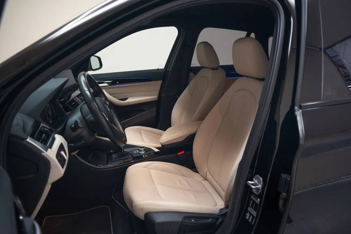 BMW X1 BMW X1 sDrive20i High Executive Edition [ Clima LED Navi prof. Leder Head-up ]
