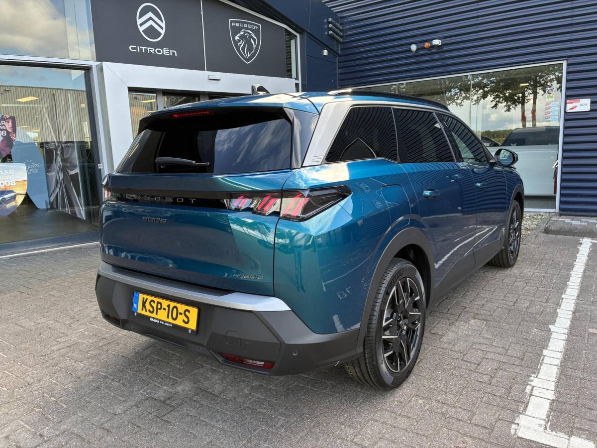 Peugeot 5008 Peugeot 5008 1.2 Hybrid 145pk Allure 7persoons | Dodehoekbewaking | 18 inch LichtMetaal | Stoelverwarming | AGR stoelen