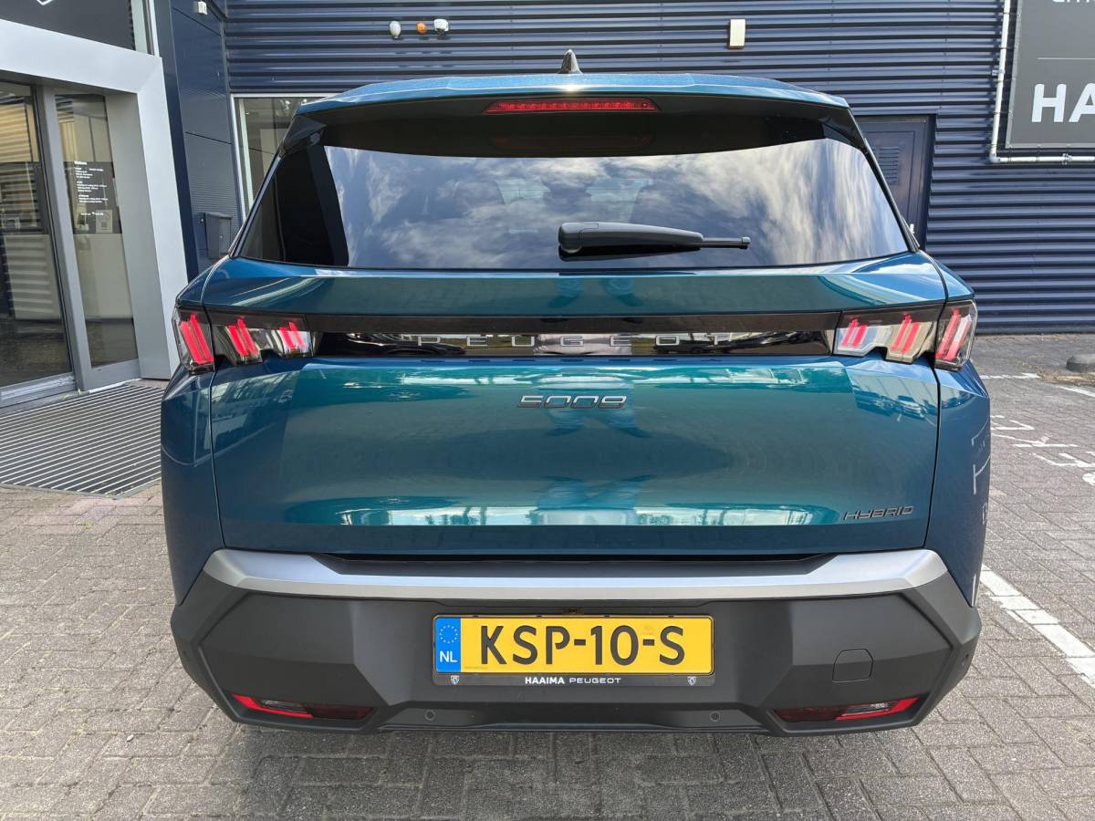 Peugeot 5008 Peugeot 5008 1.2 Hybrid 145pk Allure 7persoons | Dodehoekbewaking | 18 inch LichtMetaal | Stoelverwarming | AGR stoelen