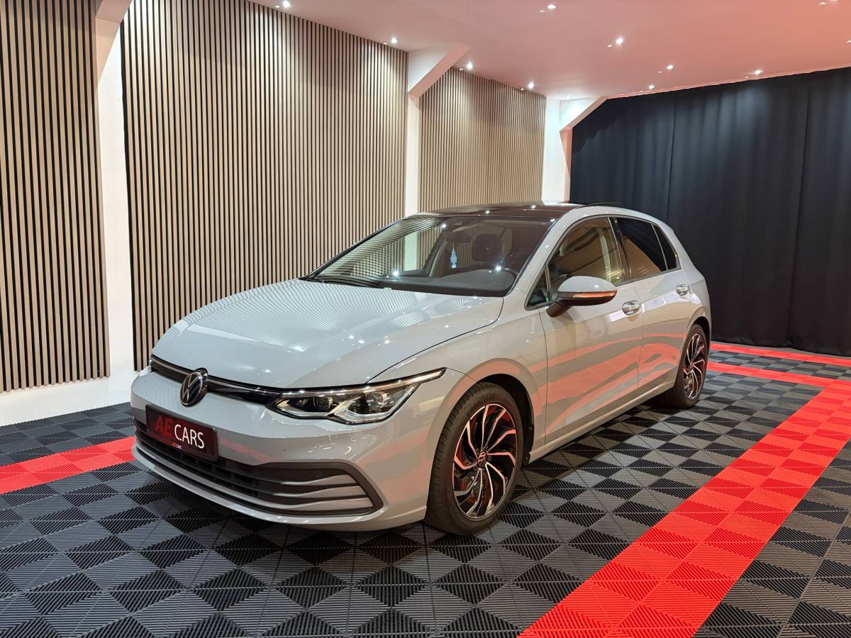 Volkswagen Golf Volkswagen GOLF 1.5 eTSI Style DSG Automaat Pano Memory-Massage Camera Led IQ Lights Trekhaak