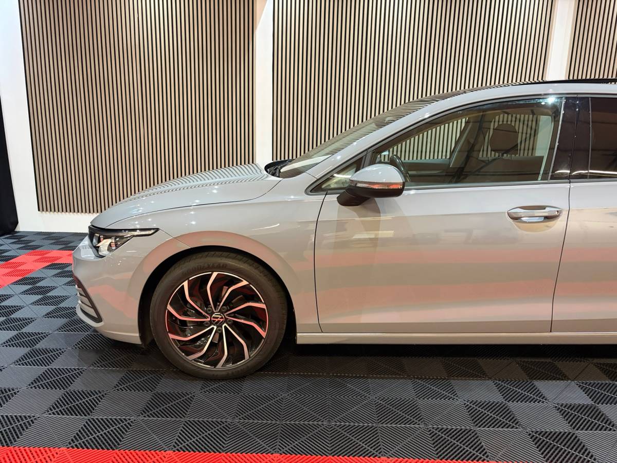 Volkswagen Golf Volkswagen GOLF 1.5 eTSI Style DSG Automaat Pano Memory-Massage Camera Led IQ Lights Trekhaak