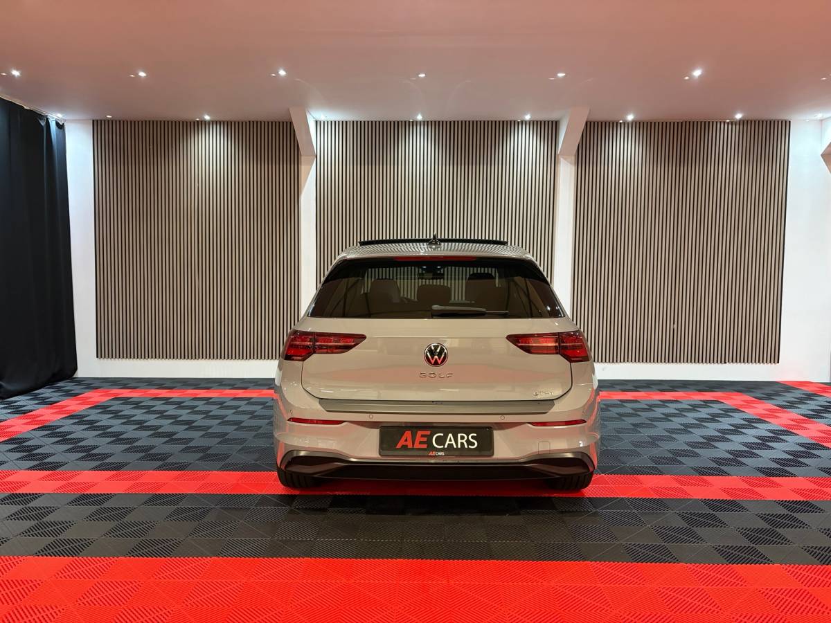 Volkswagen Golf Volkswagen GOLF 1.5 eTSI Style DSG Automaat Pano Memory-Massage Camera Led IQ Lights Trekhaak