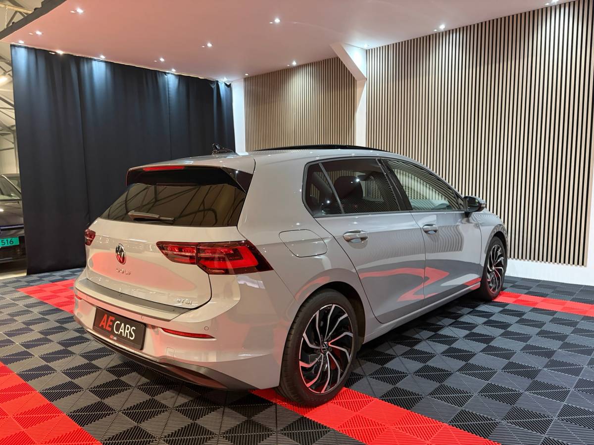 Volkswagen Golf Volkswagen GOLF 1.5 eTSI Style DSG Automaat Pano Memory-Massage Camera Led IQ Lights Trekhaak