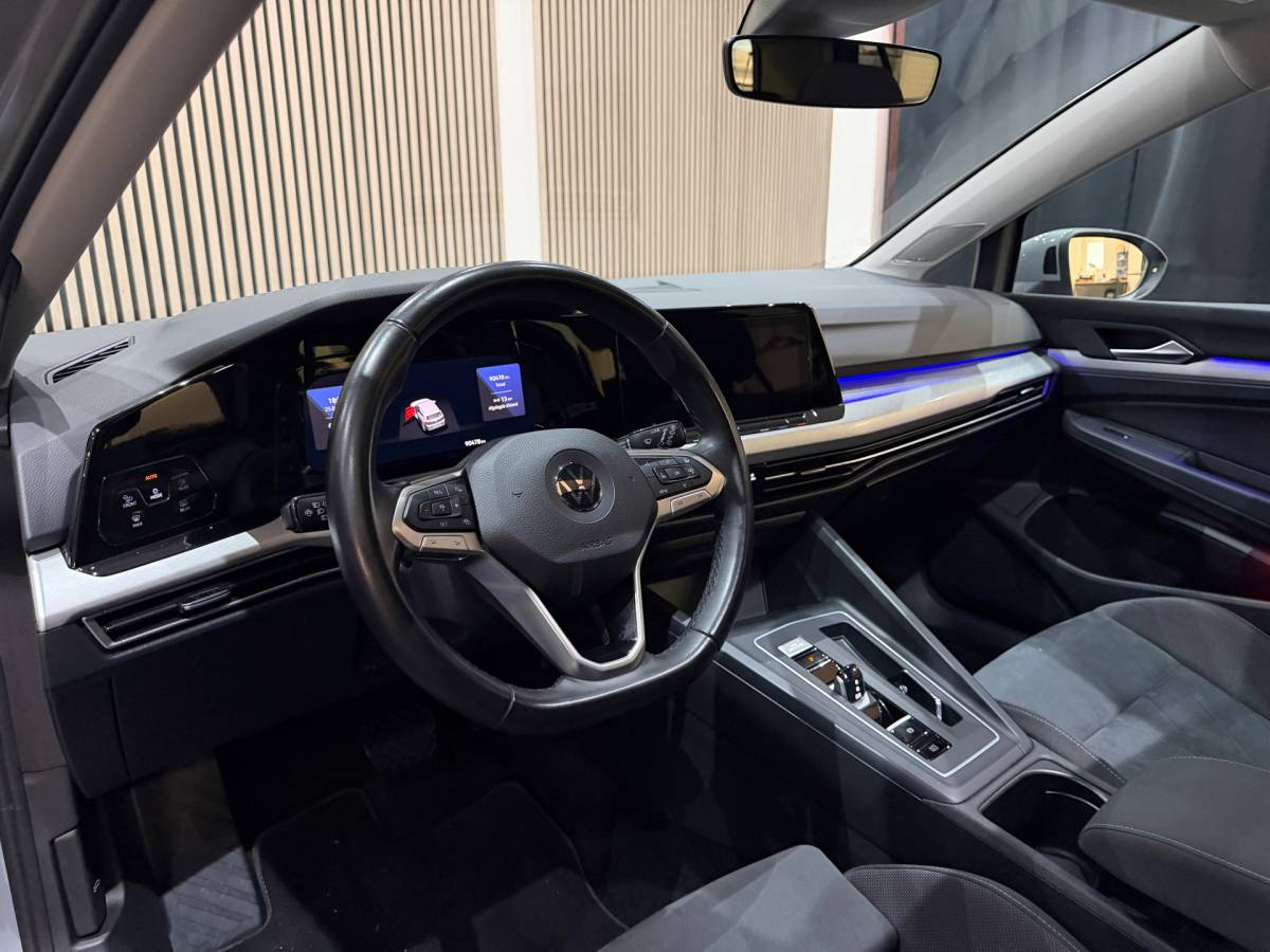 Volkswagen Golf Volkswagen GOLF 1.5 eTSI Style DSG Automaat Pano Memory-Massage Camera Led IQ Lights Trekhaak