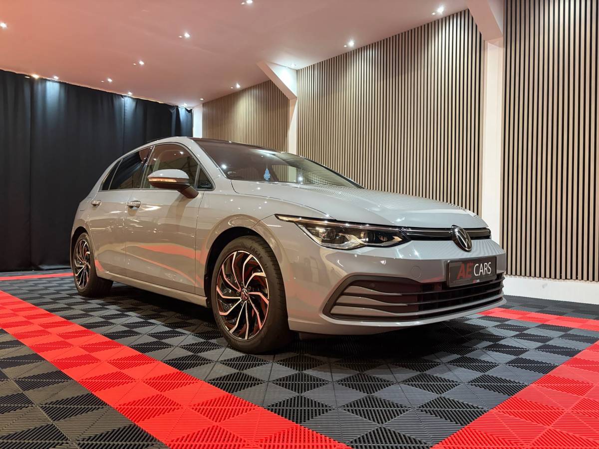 Volkswagen Golf Volkswagen GOLF 1.5 eTSI Style DSG Automaat Pano Memory-Massage Camera Led IQ Lights Trekhaak