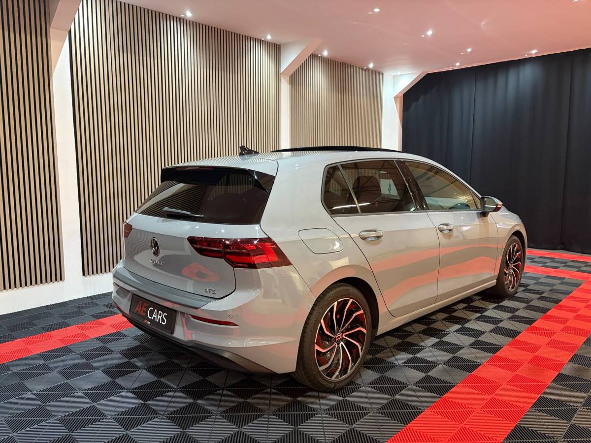 Volkswagen Golf Volkswagen GOLF 1.5 eTSI Style DSG Automaat Pano Memory-Massage Camera Led IQ Lights Trekhaak