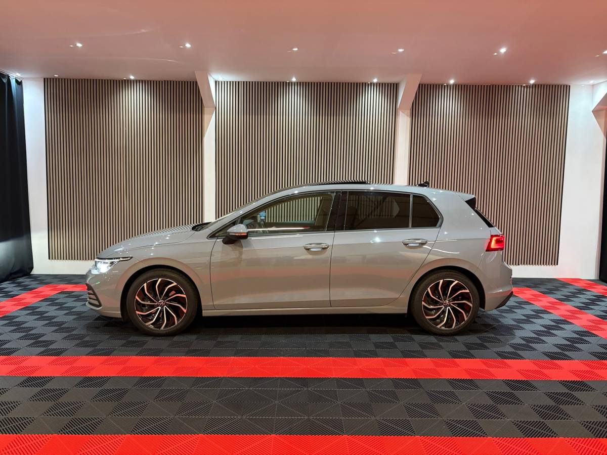 Volkswagen Golf Volkswagen GOLF 1.5 eTSI Style DSG Automaat Pano Memory-Massage Camera Led IQ Lights Trekhaak