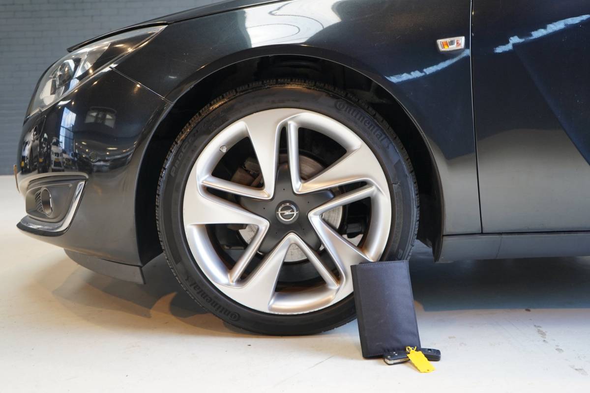 Opel Insignia Opel Insignia 1.4 T EcoFLEX Cosmo | STOELVERW | | STUURVERW. | CRUISE | NAVI | NAP | START/STOP KNOP | APK