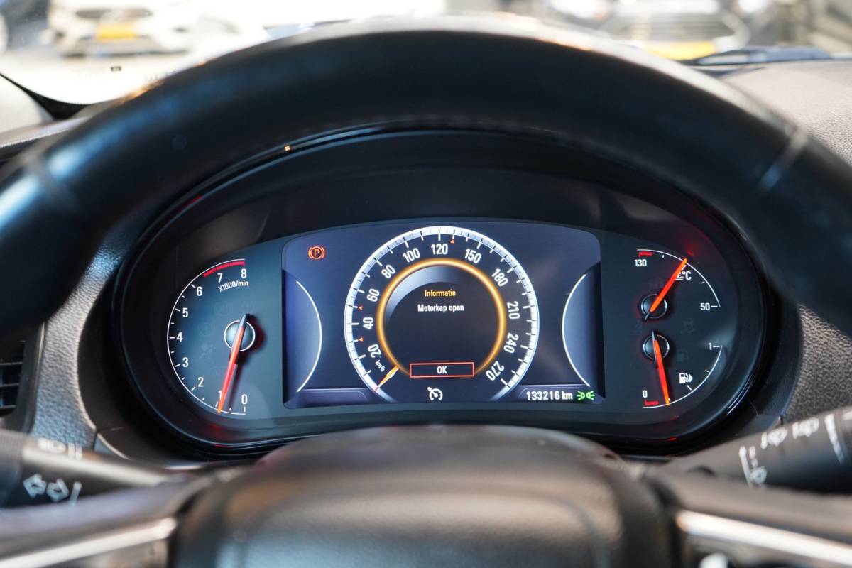 Opel Insignia Opel Insignia 1.4 T EcoFLEX Cosmo | STOELVERW | | STUURVERW. | CRUISE | NAVI | NAP | START/STOP KNOP | APK