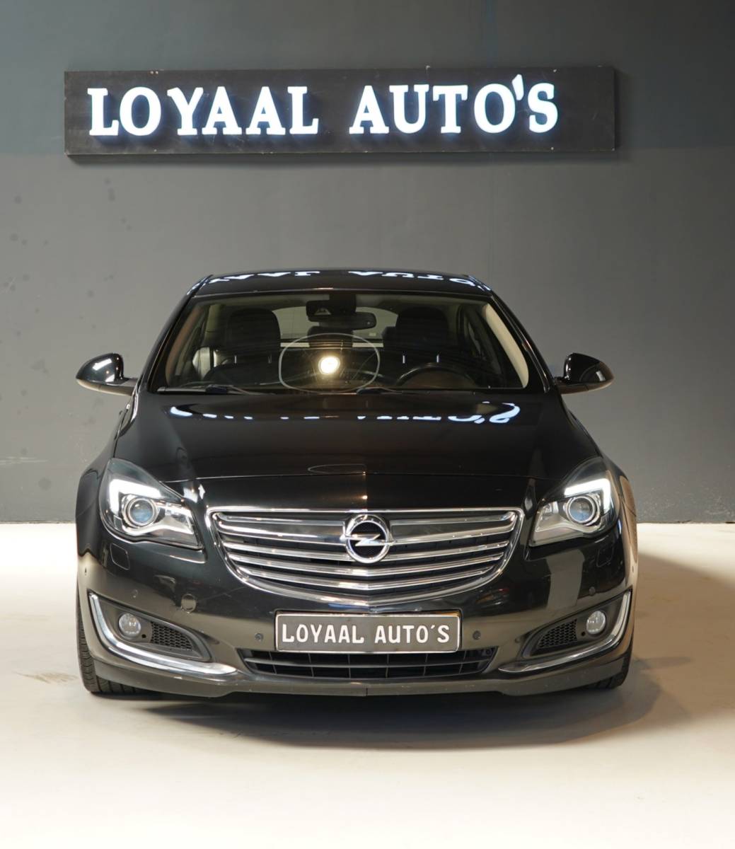 Opel Insignia Opel Insignia 1.4 T EcoFLEX Cosmo | STOELVERW | | STUURVERW. | CRUISE | NAVI | NAP | START/STOP KNOP | APK
