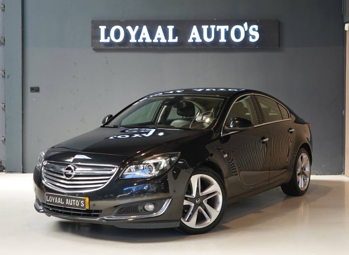 Opel Insignia Opel Insignia 1.4 T EcoFLEX Cosmo | STOELVERW | | STUURVERW. | CRUISE | NAVI | NAP | START/STOP KNOP | APK