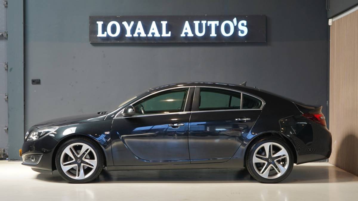 Opel Insignia Opel Insignia 1.4 T EcoFLEX Cosmo | STOELVERW | | STUURVERW. | CRUISE | NAVI | NAP | START/STOP KNOP | APK